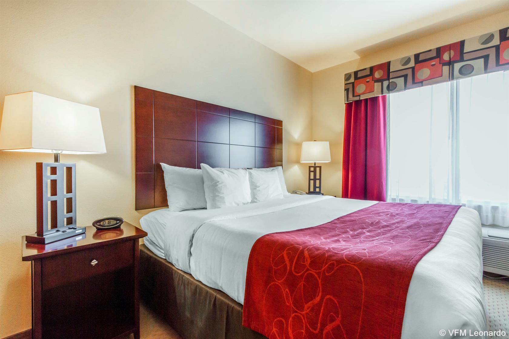 คอมฟอร์ต สวีท ฟลอเรนซ์ โชลแอเรีย Hotel ภายนอก รูปภาพ